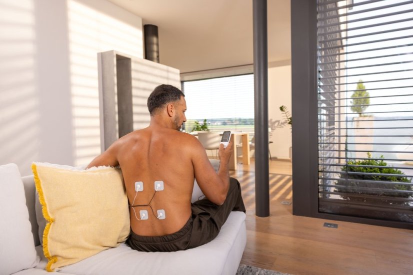 Digitálny elektrostimulátor TENS/EMS BEURER EM 56