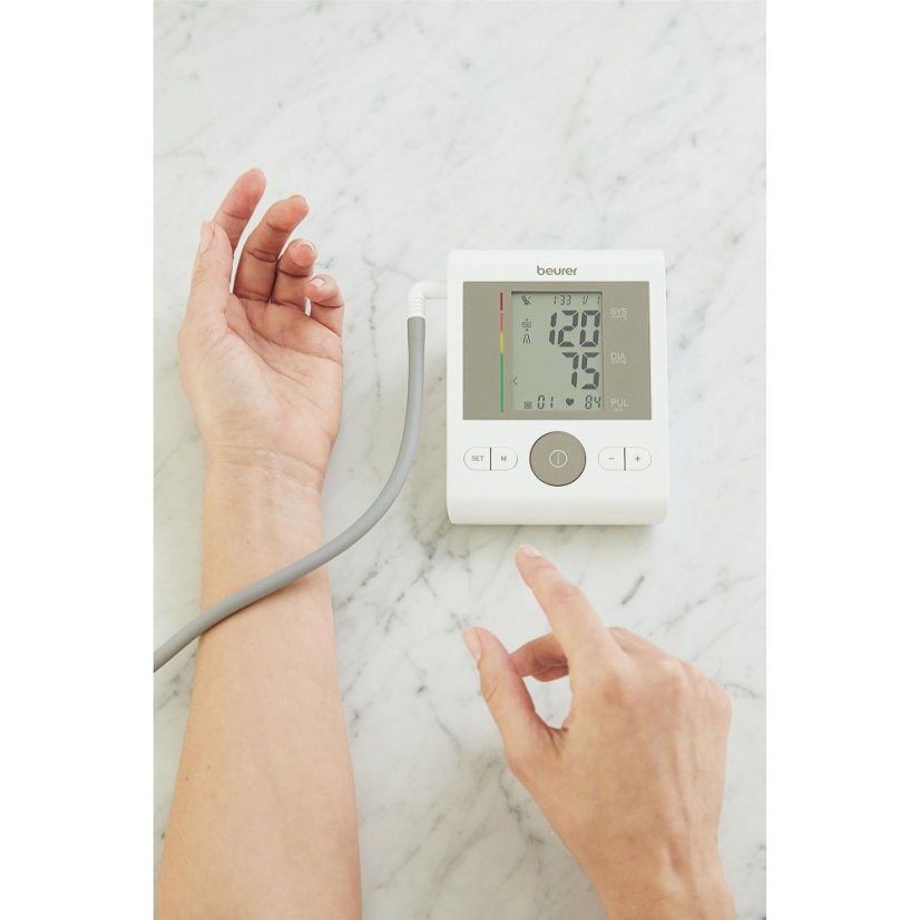 Tlakomer BEURER BM 28 so sieťovým adaptérom
